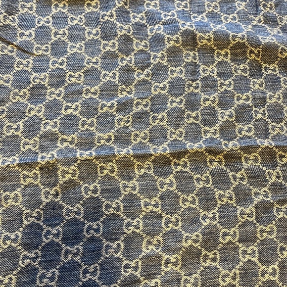 Gucci Scarf - Picture 5 of 6